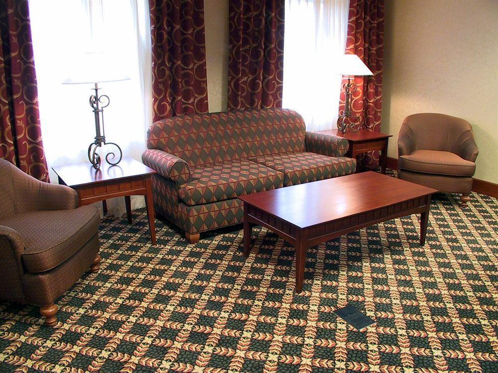 Staybridge Suites Corning By Ihg Buitenkant foto