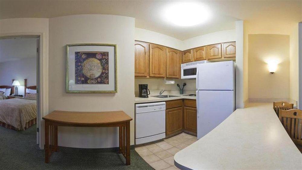 Staybridge Suites Corning By Ihg Buitenkant foto