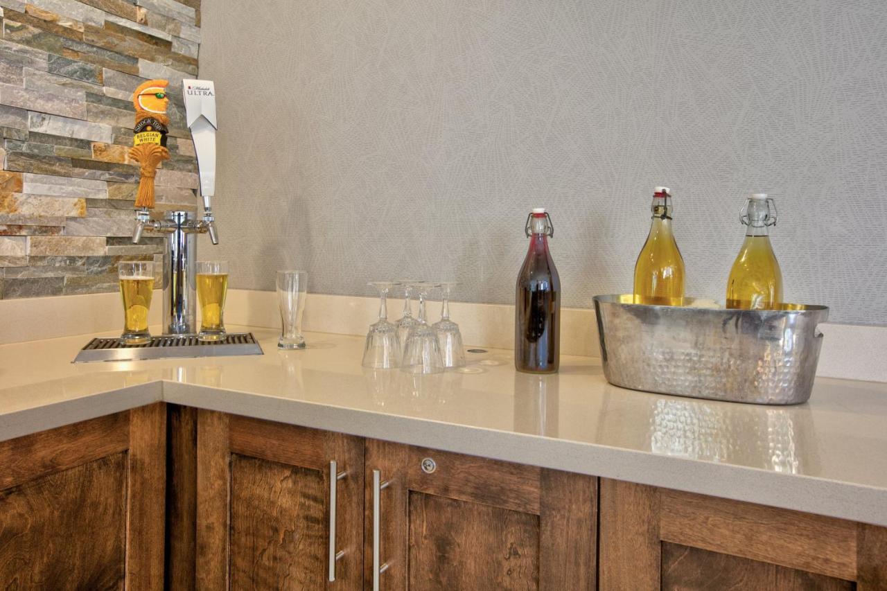 Staybridge Suites Corning By Ihg Buitenkant foto