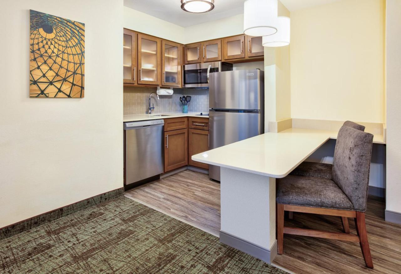 Staybridge Suites Corning By Ihg Buitenkant foto